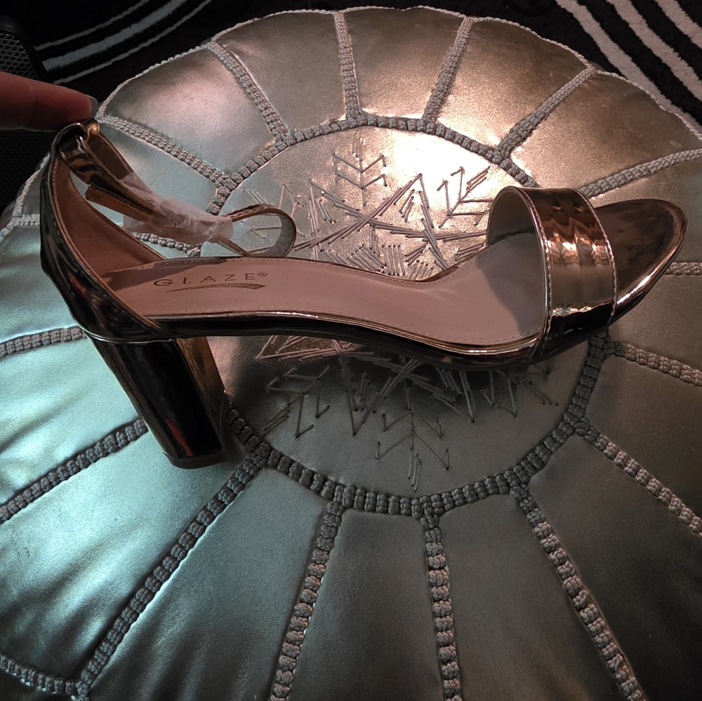 Glaze Women's Rose Gold Sandals